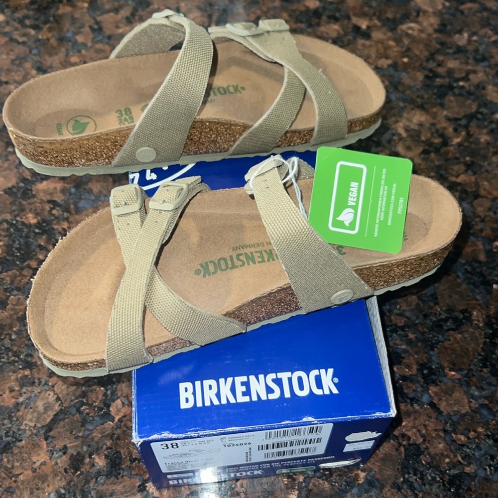 Birkenstock Franca Rivet Logo US 7.Box says Faded Khaki looks like Light Green.